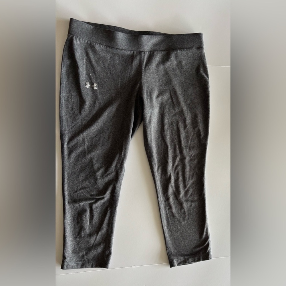 Under Armour women’s capri leggings Medium